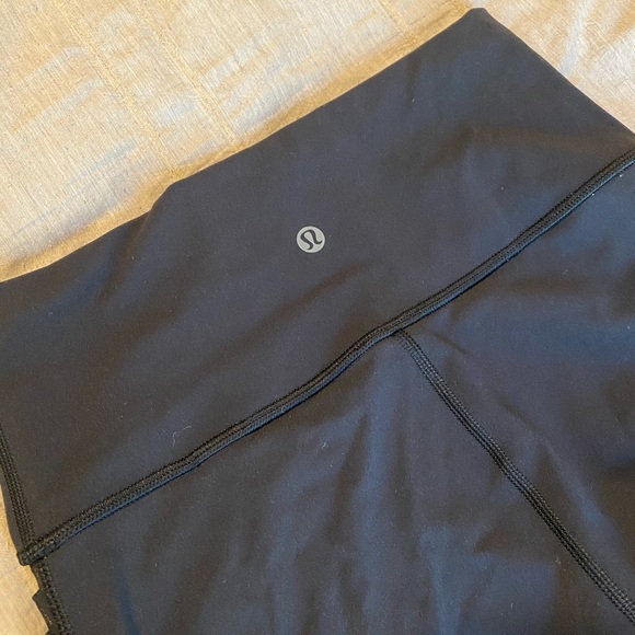✨EUC Lululemon x SoulCycle Mesh Crops✨ - Picture 4 of 5